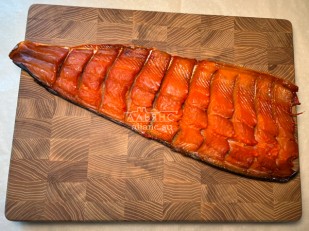 Сом стейк х/к: Горбуша боковина х/к (юкола)