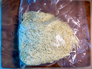 Рыбные снеки: Сырный продукт ФЕРМЕРСКИЙ паутинка  укроп/чеснок