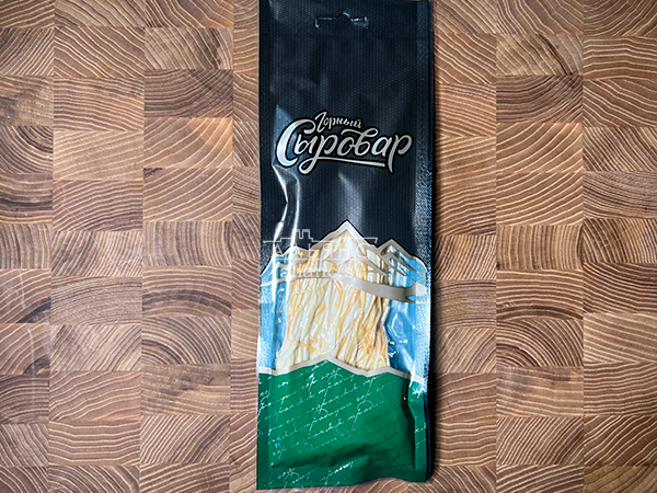 Сыр 60 гр ГОРНЫЙ СЫРОВАР (Паутинка копчёная) в Армавире